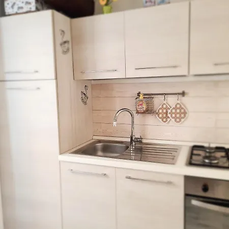 Sweet 10 Min Dal Mare 4 Persone Apartment *